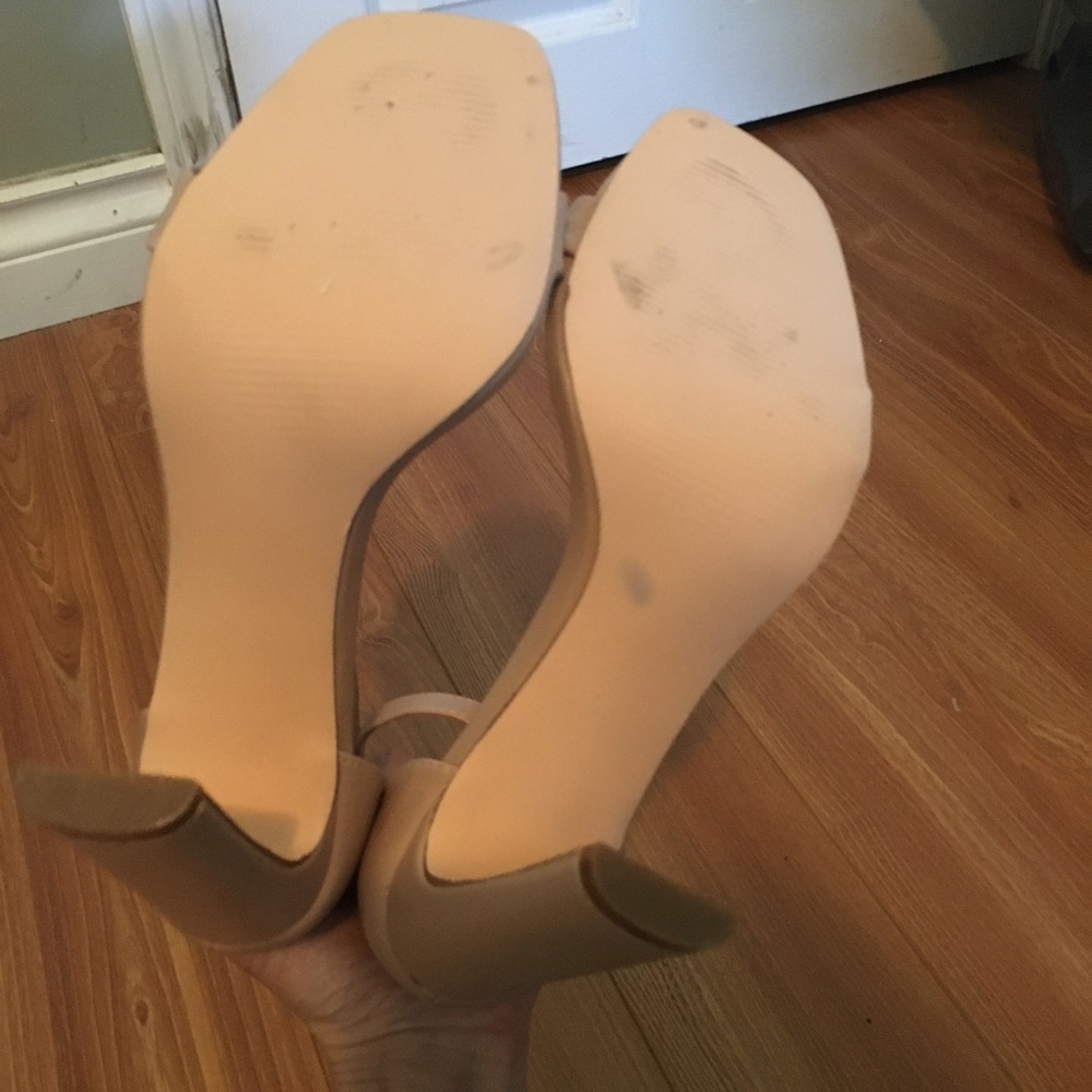 Strap heel - Picture 4 of 4